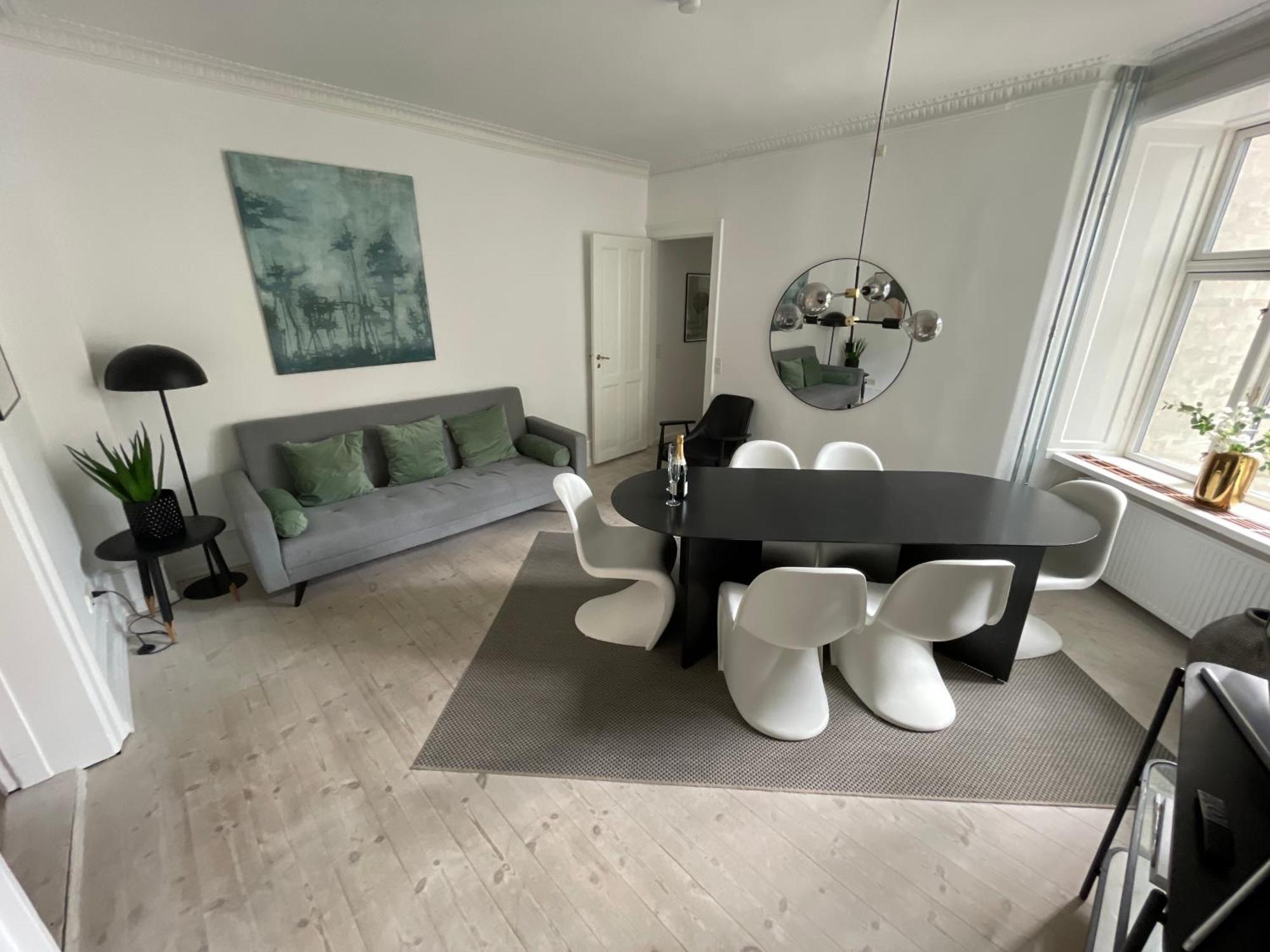 Nyhavn - Luxurious 3-4 Bedroom *